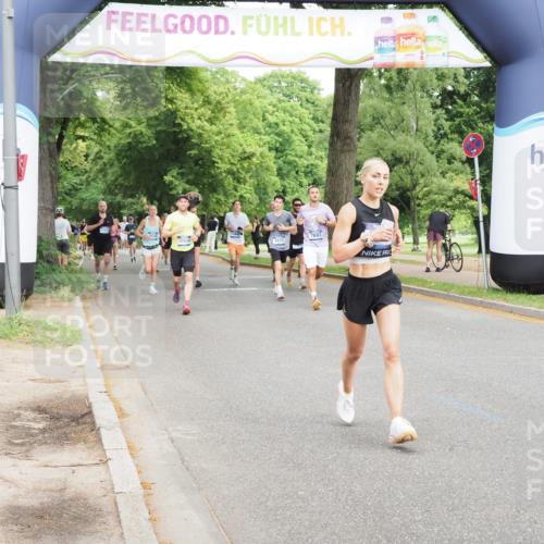 29.06.2025 - hella hamburg halbmarathon MichiJ http://msf.ph/oto/8264831 29.06.2025 10:30:25 Zwischen KM18-KM19 1209, 1256, 1763, 6593, 7693, 9365, 13196, 13714, 14346, 14484, 15654, 17882 meine-sportfotos.de