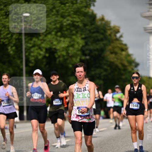 29.06.2025 - hella hamburg halbmarathon Dr. Thomas Lammeyer http://msf.ph/oto/8264849 29.06.2025 10:14:44 Kennedybrücke 1186, 1548, 1781, 2868, 4287, 5182, 5653, 5806, 8171, 8561, 8685, 9150, 9829, 10196, 11149 meine-sportfotos.de