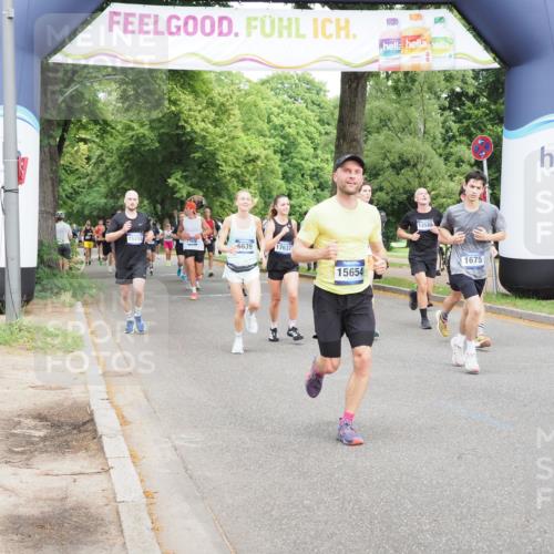 29.06.2025 - hella hamburg halbmarathon MichiJ http://msf.ph/oto/8264903 29.06.2025 10:30:28 Zwischen KM18-KM19 1256, 1675, 6593, 7105, 7693, 12588, 13196, 14346, 15654, 15846, 17882 meine-sportfotos.de