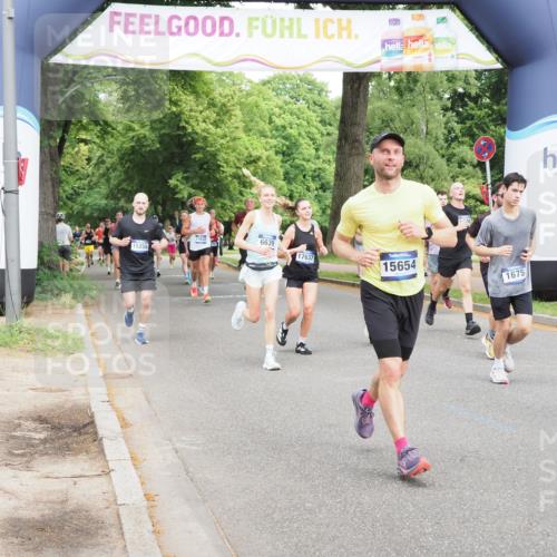29.06.2025 - hella hamburg halbmarathon MichiJ http://msf.ph/oto/8264939 29.06.2025 10:30:28 Zwischen KM18-KM19 1256, 1675, 6593, 7105, 7693, 12588, 13196, 14346, 15654, 15846, 17882 meine-sportfotos.de