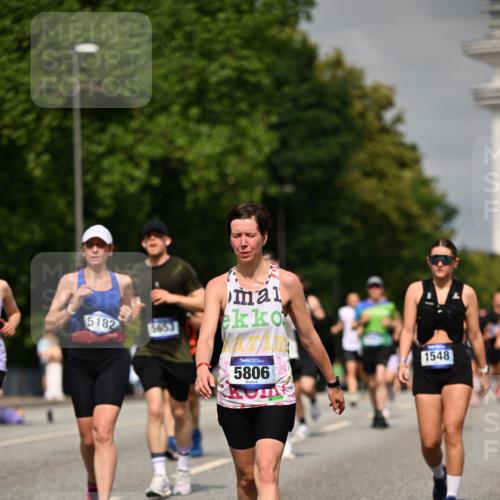 29.06.2025 - hella hamburg halbmarathon Dr. Thomas Lammeyer http://msf.ph/oto/8264958 29.06.2025 10:14:45 Kennedybrücke 1186, 1548, 1781, 2868, 4287, 5182, 5653, 5806, 8171, 8561, 9150, 9829, 10196, 11149 meine-sportfotos.de