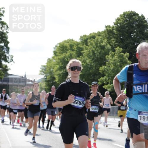 29.06.2025 - hella hamburg halbmarathon Jannik Wohlers http://msf.ph/oto/8265006 29.06.2025 09:59:52 Lombardsbrücke 1019, 1180, 1239, 1264, 1526, 2027, 2086, 2099, 2159, 2346, 2447, 2582, 2584, 2606, 2652, 2730, 3177, 3181, 3319, 3861, 3898, 4594, 4632, 4796, 4813, 4940, 5272, 5728, 6082, 6084, 6104, 6220, 6260, 6470, 6581, 6891, 6892, 7159, 7717, 7786, 7824, 8394, 8531, 10044, 10268, 10534, 10582, 10587, 10742, 10759, 10766, 10788, 10797, 11083, 11158, 11159, 11324, 11846, 11960, 11992, 12213, 12513, 12646, 12773, 12774, 13234, 13236, 13512, 13847, 13993, 14135 meine-sportfotos.de