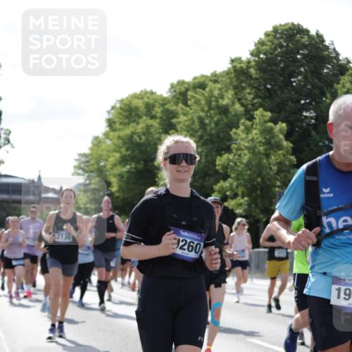 29.06.2025 - hella hamburg halbmarathon Jannik Wohlers http://msf.ph/oto/8265100 29.06.2025 09:59:52 Lombardsbrücke 1019, 1180, 1239, 1264, 1526, 2027, 2086, 2099, 2159, 2346, 2447, 2582, 2584, 2606, 2652, 2730, 3177, 3181, 3319, 3861, 3898, 4594, 4632, 4796, 4813, 4940, 5272, 5728, 6082, 6084, 6104, 6220, 6260, 6470, 6581, 6891, 6892, 7159, 7717, 7786, 7824, 8394, 8531, 10044, 10268, 10534, 10582, 10587, 10742, 10759, 10766, 10788, 10797, 11083, 11158, 11159, 11324, 11846, 11960, 11992, 12213, 12513, 12646, 12773, 12774, 13234, 13236, 13512, 13847, 13993, 14135 meine-sportfotos.de