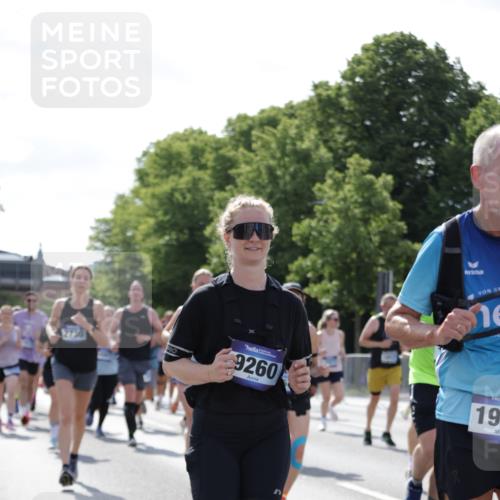 29.06.2025 - hella hamburg halbmarathon Jannik Wohlers http://msf.ph/oto/8265126 29.06.2025 09:59:52 Lombardsbrücke 1019, 1180, 1239, 1264, 1526, 2027, 2086, 2099, 2159, 2346, 2447, 2582, 2584, 2606, 2652, 2730, 3177, 3181, 3319, 3861, 3898, 4594, 4632, 4796, 4813, 4940, 5272, 5728, 6082, 6084, 6104, 6220, 6260, 6470, 6581, 6891, 6892, 7159, 7717, 7786, 7824, 8394, 8531, 10044, 10268, 10534, 10582, 10587, 10742, 10759, 10766, 10788, 10797, 11083, 11158, 11159, 11324, 11846, 11960, 11992, 12213, 12513, 12646, 12773, 12774, 13234, 13236, 13512, 13847, 13993, 14135 meine-sportfotos.de