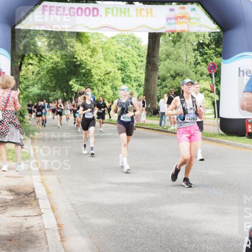 29.06.2025 - hella hamburg halbmarathon MichiJ http://msf.ph/oto/8265221 29.06.2025 10:54:25 Zwischen KM18-KM19 3488, 4220, 6196, 14203, 16539, 16723 meine-sportfotos.de