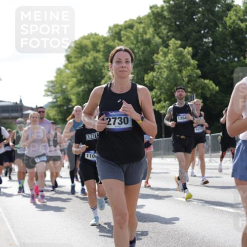 29.06.2025 - hella hamburg halbmarathon Jannik Wohlers http://msf.ph/oto/8265365 29.06.2025 09:59:54 Lombardsbrücke 1019, 1180, 1239, 1526, 1544, 1681, 2027, 2086, 2099, 2159, 2346, 2426, 2447, 2606, 2652, 2730, 3042, 3177, 3181, 3319, 3861, 3898, 4419, 4594, 4632, 4796, 4813, 4940, 5272, 5728, 6082, 6084, 6104, 6220, 6260, 6470, 6581, 6891, 7159, 7786, 8394, 8531, 9450, 9622, 10044, 10268, 10534, 10582, 10587, 10742, 10766, 10788, 10797, 11083, 11158, 11159, 11324, 11499, 11527, 11846, 11960, 11992, 12213, 12646, 12773, 12774, 13234, 13236, 13512, 13993, 14135 meine-sportfotos.de