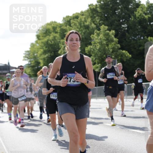 29.06.2025 - hella hamburg halbmarathon Jannik Wohlers http://msf.ph/oto/8265393 29.06.2025 09:59:54 Lombardsbrücke 1019, 1180, 1239, 1526, 1544, 1681, 2027, 2086, 2099, 2159, 2346, 2426, 2447, 2606, 2652, 2730, 3042, 3177, 3181, 3319, 3861, 3898, 4419, 4594, 4632, 4796, 4813, 4940, 5272, 5728, 6082, 6084, 6104, 6220, 6260, 6470, 6581, 6891, 7159, 7786, 8394, 8531, 9450, 9622, 10044, 10268, 10534, 10582, 10587, 10742, 10766, 10788, 10797, 11083, 11158, 11159, 11324, 11499, 11527, 11846, 11960, 11992, 12213, 12646, 12773, 12774, 13234, 13236, 13512, 13993, 14135 meine-sportfotos.de