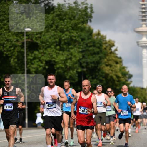 29.06.2025 - hella hamburg halbmarathon Dr. Thomas Lammeyer http://msf.ph/oto/8265456 29.06.2025 09:52:17 Kennedybrücke 1042, 1571, 2262, 2399, 3480, 3547, 4062, 4359, 4381, 5003, 5307, 6047, 6993, 7152, 7310, 7482, 8002, 8121, 8571, 9403, 9640, 9643, 10190, 10451, 10738, 10877, 11106, 11423 meine-sportfotos.de