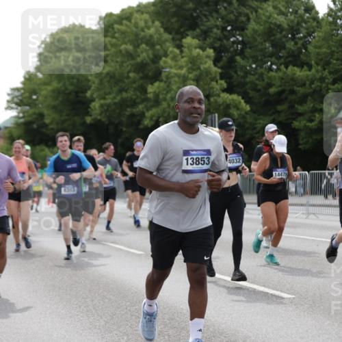 29.06.2025 - hella hamburg halbmarathon Jannik Wohlers http://msf.ph/oto/8265521 29.06.2025 10:33:24 Lombardsbrücke 1189, 1275, 1417, 1896, 2342, 2482, 3170, 3264, 3340, 3345, 3560, 4361, 4433, 4449, 4479, 4696, 4942, 5075, 5096, 5141, 5557, 5566, 5569, 5691, 5821, 5822, 5887, 6109, 6364, 6515, 6516, 6854, 6956, 7027, 7565, 7653, 8157, 8202, 8282, 8375, 8377, 8383, 8401, 9094, 9438, 9799, 9875, 9995, 10007, 10071, 10561, 11092, 11111, 11237, 11338, 11453, 11546, 11676, 11827, 12237, 12238, 12562, 12652, 12835, 12855, 13535, 13601, 13741, 13853, 13934, 14032, 14098 meine-sportfotos.de