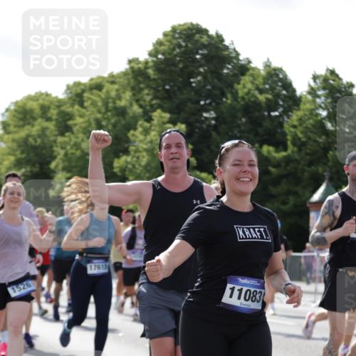 29.06.2025 - hella hamburg halbmarathon Jannik Wohlers http://msf.ph/oto/8265551 29.06.2025 09:59:56 Lombardsbrücke 1019, 1180, 1239, 1526, 1544, 1681, 2027, 2086, 2159, 2346, 2426, 2606, 2652, 2730, 3042, 3177, 3181, 3319, 3400, 3861, 3898, 4419, 4594, 4813, 4940, 4945, 5272, 5643, 5728, 6082, 6084, 6104, 6220, 6260, 6470, 6891, 7159, 8394, 8531, 8669, 9450, 9485, 9622, 10044, 10268, 10534, 10582, 10587, 10665, 10766, 10797, 11083, 11159, 11324, 11499, 11527, 11846, 11960, 11992, 12213, 12646, 12773, 12774, 12879, 13234, 13236, 13459, 13512, 14135 meine-sportfotos.de