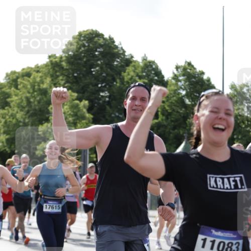 29.06.2025 - hella hamburg halbmarathon Jannik Wohlers http://msf.ph/oto/8265589 29.06.2025 09:59:56 Lombardsbrücke 1019, 1180, 1239, 1526, 1544, 1681, 2027, 2086, 2159, 2346, 2426, 2606, 2652, 2730, 3042, 3177, 3181, 3319, 3400, 3861, 3898, 4419, 4594, 4813, 4940, 4945, 5272, 5643, 5728, 6082, 6084, 6104, 6220, 6260, 6470, 6891, 7159, 8394, 8531, 8669, 9450, 9485, 9622, 10044, 10268, 10534, 10582, 10587, 10665, 10766, 10797, 11083, 11159, 11324, 11499, 11527, 11846, 11960, 11992, 12213, 12646, 12773, 12774, 12879, 13234, 13236, 13459, 13512, 14135 meine-sportfotos.de