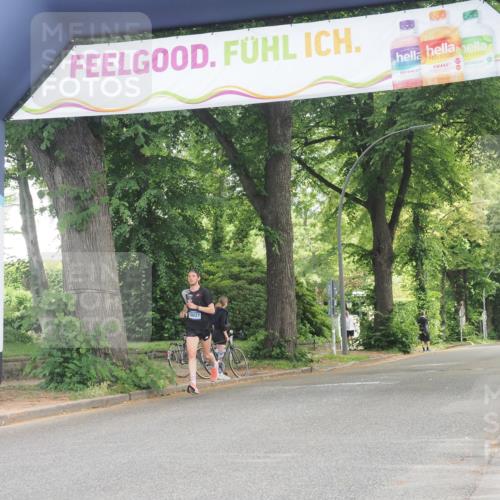 29.06.2025 - hella hamburg halbmarathon KatJ http://msf.ph/oto/8265644 29.06.2025 10:05:31 Zwischen KM18-KM19  meine-sportfotos.de