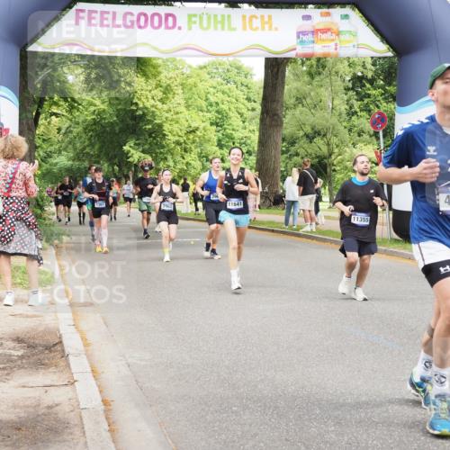 29.06.2025 - hella hamburg halbmarathon MichiJ http://msf.ph/oto/8265647 29.06.2025 10:54:29 Zwischen KM18-KM19 2963, 4014, 6196, 9967, 11355, 11641, 14203, 16539, 16723, 16976 meine-sportfotos.de