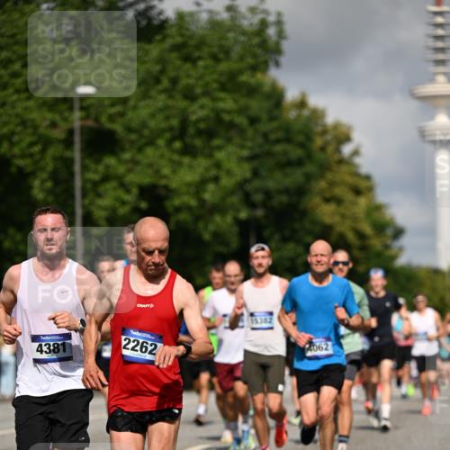 29.06.2025 - hella hamburg halbmarathon Dr. Thomas Lammeyer http://msf.ph/oto/8265698 29.06.2025 09:52:19 Kennedybrücke 1042, 1571, 2262, 3480, 3547, 4062, 4359, 4381, 5003, 5307, 6047, 6993, 7310, 7482, 8002, 8121, 8571, 9640, 9643, 10190, 10451, 10738, 10877, 11106, 11423 meine-sportfotos.de