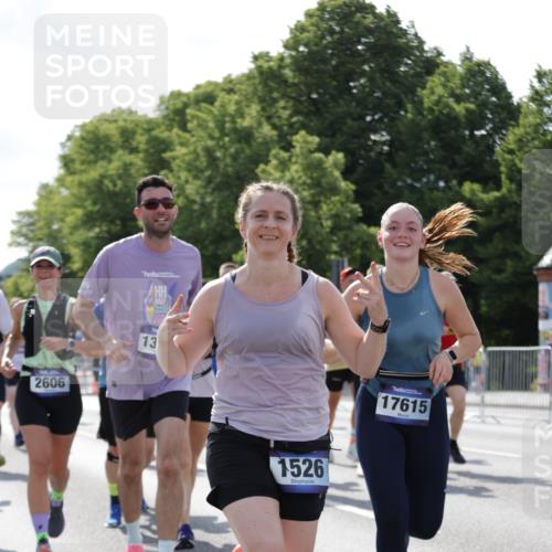 29.06.2025 - hella hamburg halbmarathon Jannik Wohlers http://msf.ph/oto/8265755 29.06.2025 09:59:57 Lombardsbrücke 1019, 1180, 1239, 1526, 1544, 1681, 2027, 2086, 2159, 2346, 2426, 2606, 2652, 2730, 2982, 3042, 3177, 3181, 3319, 3400, 3794, 3861, 3898, 4419, 4579, 4594, 4767, 4813, 4940, 4945, 5272, 5643, 5728, 6082, 6084, 6104, 6220, 6260, 6470, 6891, 7159, 8394, 8531, 8669, 9450, 9485, 9622, 10044, 10268, 10534, 10582, 10587, 10665, 10766, 10797, 11083, 11159, 11324, 11499, 11527, 11846, 11960, 11992, 12213, 12515, 12646, 12773, 12774, 12879, 13234, 13236, 13459, 13512, 14135 meine-sportfotos.de