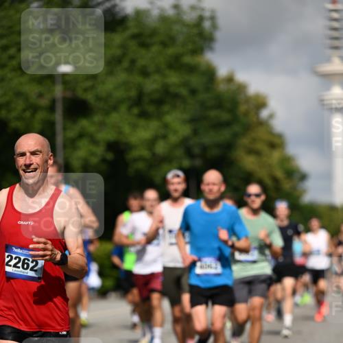 29.06.2025 - hella hamburg halbmarathon Dr. Thomas Lammeyer http://msf.ph/oto/8265792 29.06.2025 09:52:19 Kennedybrücke 1042, 1571, 2262, 3480, 3547, 4062, 4359, 4381, 5003, 5307, 6047, 6993, 7310, 7482, 8002, 8121, 8571, 9640, 9643, 10190, 10451, 10738, 10877, 11106, 11423 meine-sportfotos.de