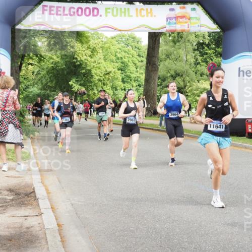 29.06.2025 - hella hamburg halbmarathon MichiJ http://msf.ph/oto/8265849 29.06.2025 10:54:31 Zwischen KM18-KM19 2963, 2964, 4014, 5363, 9967, 11355, 11641, 16539, 16976 meine-sportfotos.de