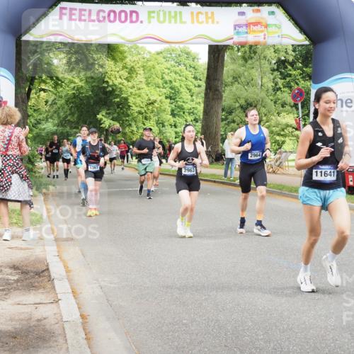 29.06.2025 - hella hamburg halbmarathon MichiJ http://msf.ph/oto/8265872 29.06.2025 10:54:31 Zwischen KM18-KM19 2963, 2964, 4014, 5363, 9967, 11355, 11641, 16539, 16976 meine-sportfotos.de
