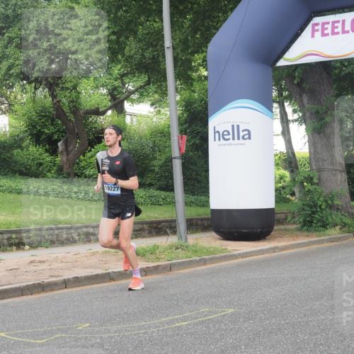 29.06.2025 - hella hamburg halbmarathon KatJ http://msf.ph/oto/8265946 29.06.2025 10:05:34 Zwischen KM18-KM19  meine-sportfotos.de