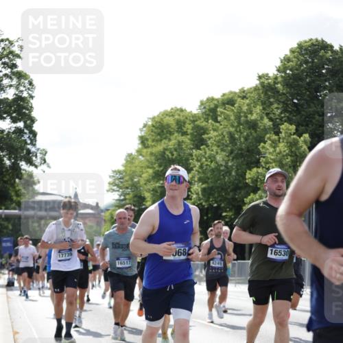 29.06.2025 - hella hamburg halbmarathon Jannik Wohlers http://msf.ph/oto/8265968 29.06.2025 10:00:47 Lombardsbrücke 1130, 1387, 1420, 1726, 2006, 2091, 2354, 2363, 2490, 2936, 3625, 4068, 4238, 4249, 4319, 4370, 0000, 6487, 6531, 6591, 6835, 6924, 7658, 7846, 8045, 8046, 9932, 10188, 10383, 11465, 11937, 12196, 12206, 12261, 13287, 13516, 15083, 15240, 15527, 15726, 15838, 16401, 16517, 16530, 16594, 16602, 16786, 17387, 17543, 17739, 18029, 18327, 18355, 18452, 18759, 18796 meine-sportfotos.de