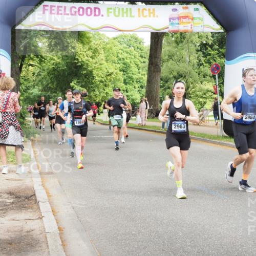 29.06.2025 - hella hamburg halbmarathon MichiJ http://msf.ph/oto/8265973 29.06.2025 10:54:32 Zwischen KM18-KM19 2963, 2964, 4014, 5363, 9967, 11088, 11355, 11641, 16824, 16976, 17062 meine-sportfotos.de