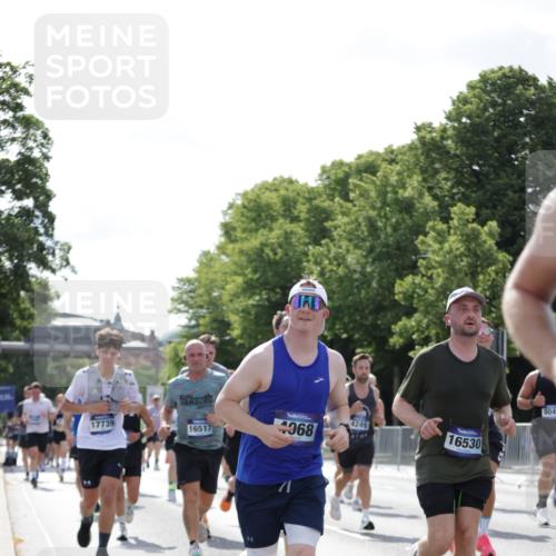 29.06.2025 - hella hamburg halbmarathon Jannik Wohlers http://msf.ph/oto/8265989 29.06.2025 10:00:47 Lombardsbrücke 1130, 1387, 1420, 1726, 2006, 2091, 2354, 2363, 2490, 2936, 3625, 4068, 4238, 4249, 4319, 4370, 0000, 6487, 6531, 6591, 6835, 6924, 7658, 7846, 8045, 8046, 9932, 10188, 10383, 11465, 11937, 12196, 12206, 12261, 13287, 13516, 15083, 15240, 15527, 15726, 15838, 16401, 16517, 16530, 16594, 16602, 16786, 17387, 17543, 17739, 18029, 18327, 18355, 18452, 18759, 18796 meine-sportfotos.de