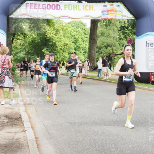29.06.2025 - hella hamburg halbmarathon MichiJ http://msf.ph/oto/8266037 29.06.2025 10:54:32 Zwischen KM18-KM19 2963, 2964, 4014, 5363, 9967, 11088, 11355, 11641, 16824, 16976, 17062 meine-sportfotos.de