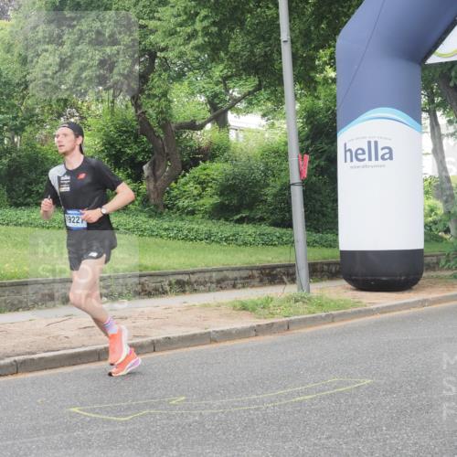 29.06.2025 - hella hamburg halbmarathon KatJ http://msf.ph/oto/8266046 29.06.2025 10:05:34 Zwischen KM18-KM19  meine-sportfotos.de