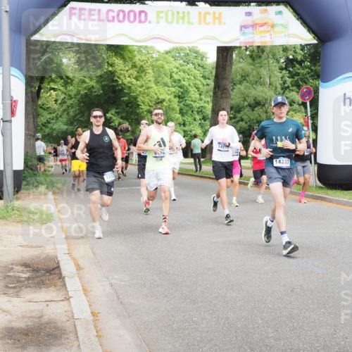 29.06.2025 - hella hamburg halbmarathon MichiJ http://msf.ph/oto/8266051 29.06.2025 10:30:35 Zwischen KM18-KM19 1512, 1903, 5124, 5690, 6639, 7105, 7363, 8359, 12098, 12588, 14811, 15255, 15328, 15846, 16507, 17032, 17159, 17637, 18509 meine-sportfotos.de