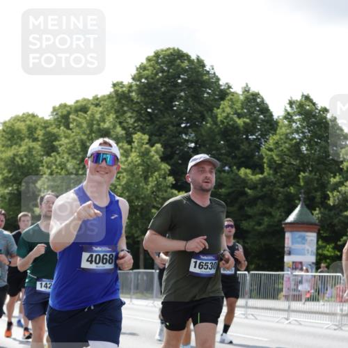 29.06.2025 - hella hamburg halbmarathon Jannik Wohlers http://msf.ph/oto/8266063 29.06.2025 10:00:48 Lombardsbrücke 1130, 1387, 1420, 1726, 2006, 2091, 2354, 2363, 2490, 2936, 3625, 4068, 4238, 4249, 4319, 4370, 0000, 6487, 6531, 6591, 6835, 6924, 7658, 7846, 8045, 8046, 9932, 10188, 10383, 10576, 11465, 11937, 12196, 12206, 12261, 13287, 13516, 15083, 15240, 15527, 15726, 15838, 16401, 16517, 16530, 16594, 16602, 16786, 17387, 17543, 17739, 18029, 18327, 18355, 18452, 18759, 18796, 18833, 19002, 19003 meine-sportfotos.de