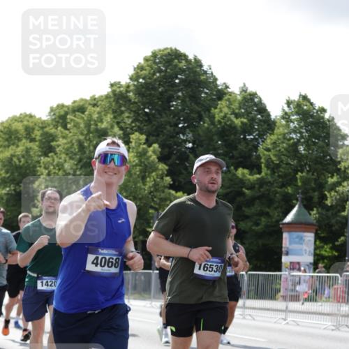 29.06.2025 - hella hamburg halbmarathon Jannik Wohlers http://msf.ph/oto/8266095 29.06.2025 10:00:48 Lombardsbrücke 1130, 1387, 1420, 1726, 2006, 2091, 2354, 2363, 2490, 2936, 3625, 4068, 4238, 4249, 4319, 4370, 0000, 6487, 6531, 6591, 6835, 6924, 7658, 7846, 8045, 8046, 9932, 10188, 10383, 10576, 11465, 11937, 12196, 12206, 12261, 13287, 13516, 15083, 15240, 15527, 15726, 15838, 16401, 16517, 16530, 16594, 16602, 16786, 17387, 17543, 17739, 18029, 18327, 18355, 18452, 18759, 18796, 18833, 19002, 19003 meine-sportfotos.de