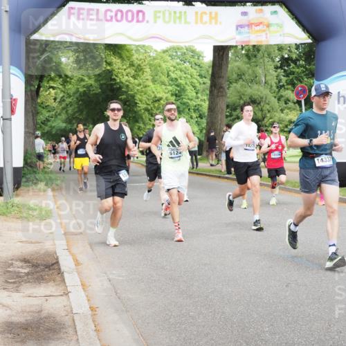 29.06.2025 - hella hamburg halbmarathon MichiJ http://msf.ph/oto/8266120 29.06.2025 10:30:36 Zwischen KM18-KM19 1512, 1903, 5124, 5690, 6639, 7363, 8359, 8694, 9815, 12098, 12588, 14275, 14811, 15255, 15328, 16507, 17032, 17159, 17637, 17926, 18509 meine-sportfotos.de