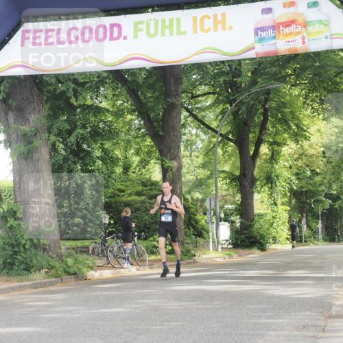 29.06.2025 - hella hamburg halbmarathon KatJ http://msf.ph/oto/8266146 29.06.2025 10:05:45 Zwischen KM18-KM19  meine-sportfotos.de
