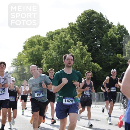 29.06.2025 - hella hamburg halbmarathon Jannik Wohlers http://msf.ph/oto/8266181 29.06.2025 10:00:49 Lombardsbrücke 1130, 1387, 1420, 1726, 2006, 2091, 2354, 2363, 2490, 2936, 3625, 4068, 4238, 4249, 4319, 4370, 0000, 6487, 6531, 6591, 6835, 6924, 7846, 8045, 8046, 9932, 10188, 10383, 10576, 11465, 11937, 12206, 12261, 13516, 15083, 15240, 15726, 15838, 16401, 16517, 16530, 16594, 16602, 16786, 17387, 17543, 17739, 18029, 18327, 18355, 18452, 18759, 18796, 18833, 19002, 19003 meine-sportfotos.de