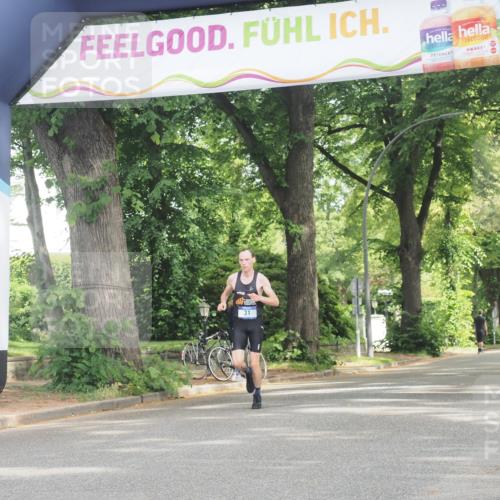 29.06.2025 - hella hamburg halbmarathon KatJ http://msf.ph/oto/8266184 29.06.2025 10:05:45 Zwischen KM18-KM19  meine-sportfotos.de