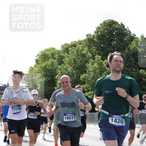 29.06.2025 - hella hamburg halbmarathon Jannik Wohlers http://msf.ph/oto/8266269 29.06.2025 10:00:49 Lombardsbrücke 1130, 1387, 1420, 1726, 2006, 2091, 2354, 2363, 2490, 2936, 3625, 4068, 4238, 4249, 4319, 4370, 0000, 6487, 6531, 6591, 6835, 6924, 7846, 8045, 8046, 9932, 10188, 10383, 10576, 11465, 11937, 12206, 12261, 13516, 15083, 15240, 15726, 15838, 16401, 16517, 16530, 16594, 16602, 16786, 17387, 17543, 17739, 18029, 18327, 18355, 18452, 18759, 18796, 18833, 19002, 19003 meine-sportfotos.de