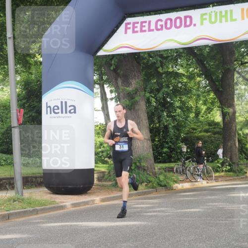 29.06.2025 - hella hamburg halbmarathon KatJ http://msf.ph/oto/8266312 29.06.2025 10:05:47 Zwischen KM18-KM19 31 meine-sportfotos.de