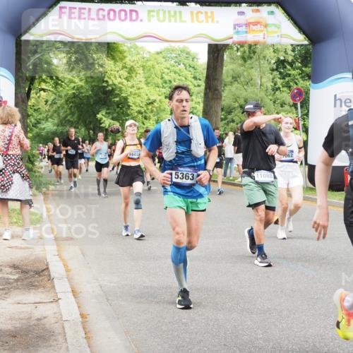 29.06.2025 - hella hamburg halbmarathon MichiJ http://msf.ph/oto/8266314 29.06.2025 10:54:35 Zwischen KM18-KM19 1367, 2963, 2964, 4014, 5363, 11088, 11355, 11641, 15945, 16824, 16976, 17062 meine-sportfotos.de