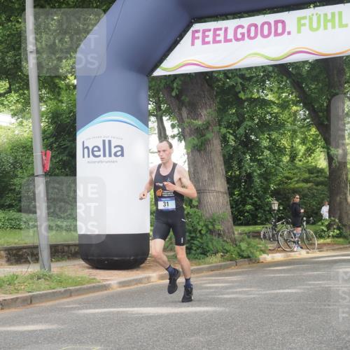 29.06.2025 - hella hamburg halbmarathon KatJ http://msf.ph/oto/8266343 29.06.2025 10:05:47 Zwischen KM18-KM19 31 meine-sportfotos.de