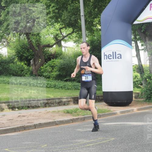 29.06.2025 - hella hamburg halbmarathon KatJ http://msf.ph/oto/8266411 29.06.2025 10:05:47 Zwischen KM18-KM19 31 meine-sportfotos.de