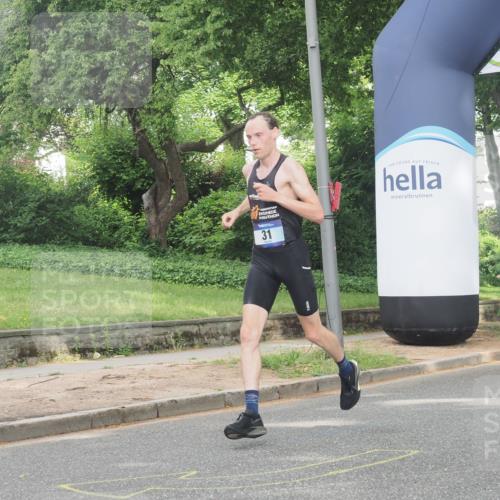 29.06.2025 - hella hamburg halbmarathon KatJ http://msf.ph/oto/8266424 29.06.2025 10:05:47 Zwischen KM18-KM19 31 meine-sportfotos.de