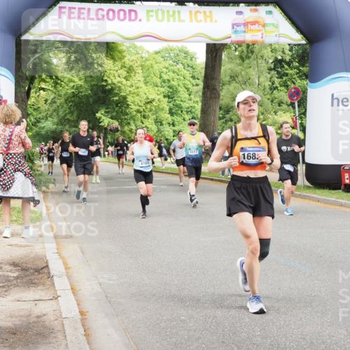 29.06.2025 - hella hamburg halbmarathon MichiJ http://msf.ph/oto/8266431 29.06.2025 10:54:37 Zwischen KM18-KM19 1079, 1367, 2963, 2964, 5363, 6517, 11088, 15945, 16824, 16976, 17062 meine-sportfotos.de