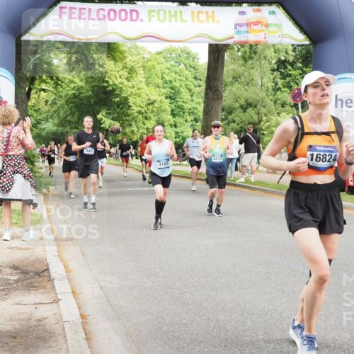 29.06.2025 - hella hamburg halbmarathon MichiJ http://msf.ph/oto/8266541 29.06.2025 10:54:37 Zwischen KM18-KM19 1079, 1367, 2963, 2964, 5363, 6517, 11088, 15945, 16824, 16976, 17062 meine-sportfotos.de