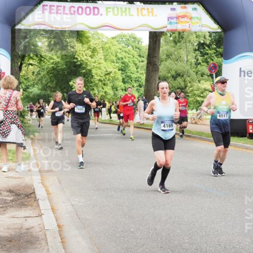 29.06.2025 - hella hamburg halbmarathon MichiJ http://msf.ph/oto/8266594 29.06.2025 10:54:39 Zwischen KM18-KM19 1079, 1367, 4169, 5762, 6517, 11088, 15945, 16824, 17062 meine-sportfotos.de