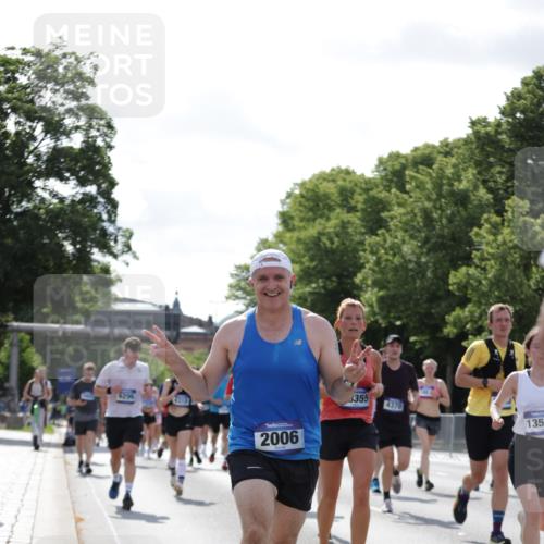 29.06.2025 - hella hamburg halbmarathon Jannik Wohlers http://msf.ph/oto/8266642 29.06.2025 10:00:52 Lombardsbrücke 1130, 1387, 1420, 2006, 2091, 2354, 2363, 2490, 2936, 3425, 4068, 4249, 4319, 4370, 4649, 5675, 6087, 0000, 6487, 6591, 6835, 6924, 7287, 7846, 8045, 8046, 9932, 10383, 10576, 11465, 11937, 13516, 13699, 14867, 15083, 15240, 15550, 15637, 15726, 15838, 16401, 16517, 16530, 16594, 16602, 16786, 17387, 17543, 17739, 17890, 18029, 18327, 18355, 18796, 18833, 19002, 19003 meine-sportfotos.de