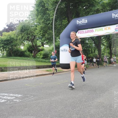 29.06.2025 - hella hamburg halbmarathon KatJ http://msf.ph/oto/8266718 29.06.2025 10:39:13 Zwischen KM18-KM19 1098, 2397, 2636, 2818, 4967, 6286, 8139 meine-sportfotos.de