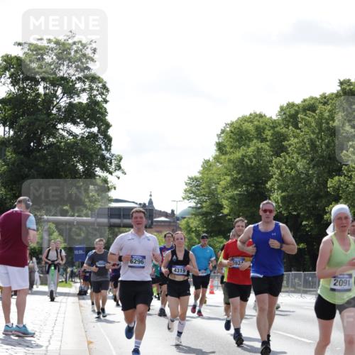 29.06.2025 - hella hamburg halbmarathon Jannik Wohlers http://msf.ph/oto/8266747 29.06.2025 10:00:53 Lombardsbrücke 1130, 1387, 1420, 2006, 2091, 2354, 2363, 2490, 2936, 3425, 3663, 4068, 4249, 4319, 4370, 4649, 5675, 6087, 0000, 6487, 6591, 6835, 6924, 7287, 7846, 8030, 8045, 8046, 9932, 10383, 10576, 11465, 11937, 13516, 13699, 14867, 15083, 15240, 15550, 15637, 15726, 15838, 16401, 16517, 16530, 16602, 16786, 17387, 17543, 17739, 17890, 18029, 18327, 18355, 18796, 18833, 19002, 19003 meine-sportfotos.de