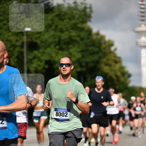 29.06.2025 - hella hamburg halbmarathon Dr. Thomas Lammeyer http://msf.ph/oto/8266751 29.06.2025 09:52:22 Kennedybrücke 1042, 1571, 1600, 2262, 3547, 4062, 4359, 4381, 5003, 5307, 6037, 6047, 6993, 7310, 7482, 7981, 8002, 8121, 8571, 9640, 9643, 10190, 10451, 10738, 10877, 11106, 11423 meine-sportfotos.de