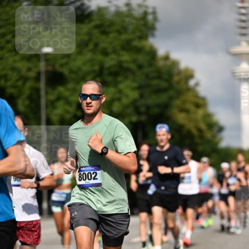 29.06.2025 - hella hamburg halbmarathon Dr. Thomas Lammeyer http://msf.ph/oto/8266778 29.06.2025 09:52:22 Kennedybrücke 1042, 1571, 1600, 2262, 3547, 4062, 4359, 4381, 5003, 5307, 6037, 6047, 6993, 7310, 7482, 7981, 8002, 8121, 8571, 9640, 9643, 10190, 10451, 10738, 10877, 11106, 11423 meine-sportfotos.de
