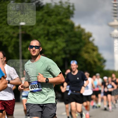 29.06.2025 - hella hamburg halbmarathon Dr. Thomas Lammeyer http://msf.ph/oto/8266805 29.06.2025 09:52:22 Kennedybrücke 1042, 1571, 1600, 2262, 3547, 4062, 4359, 4381, 5003, 5307, 6037, 6047, 6993, 7310, 7482, 7981, 8002, 8121, 8571, 9640, 9643, 10190, 10451, 10738, 10877, 11106, 11423 meine-sportfotos.de